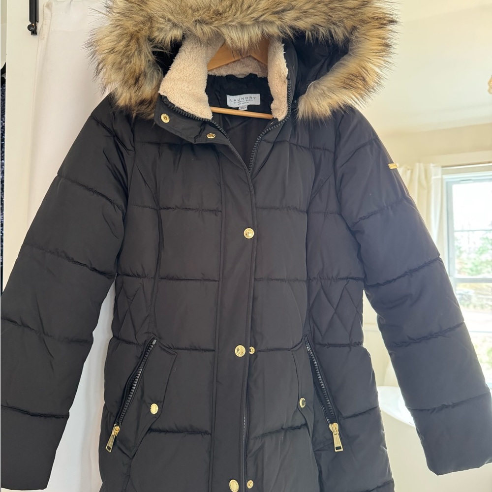 LAUNDRY by SHELLI SEGAL Black Puffer Coat with Faux Fur Hood